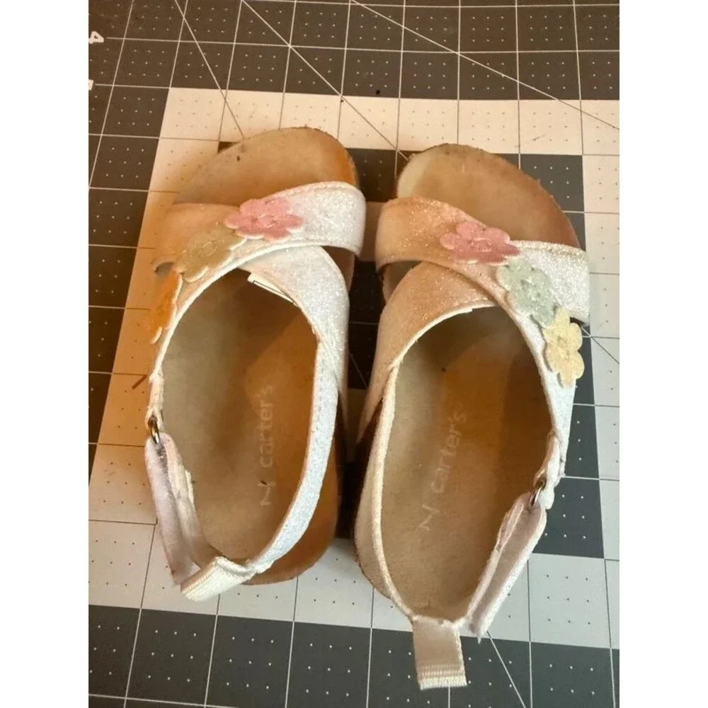 Toddler Girls Carters Sandals Size 7 EUC